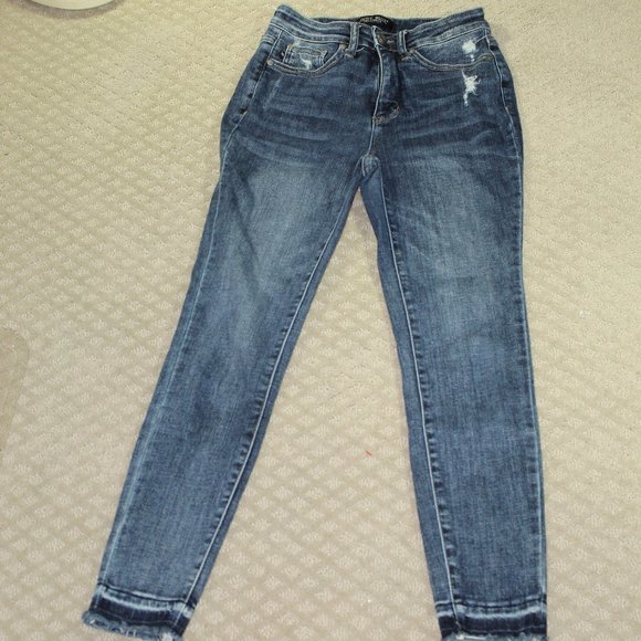 Judy Blue Mid Rise Skinny Fit Release Hem Jeans Size 3/26 x 27 Raw Hem Stretch - Picture 1 of 6